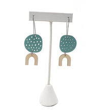 Load image into Gallery viewer, Concordia Earrings